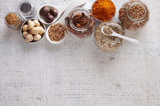 Zestaw przypraw i warzyw